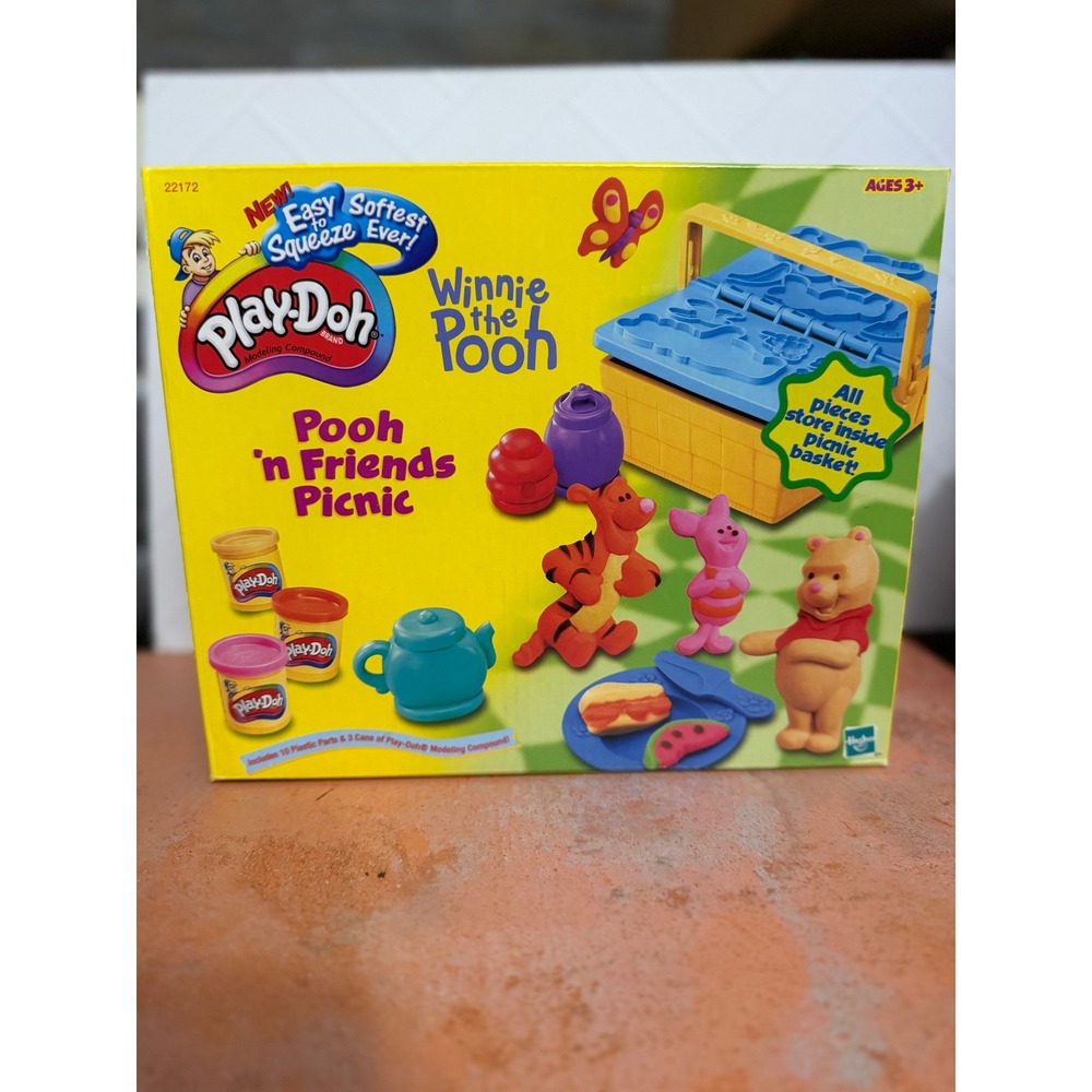 Play-Doh Winnie the Pooh n Friends Picnic Set 2001 Hasbro Disney 22172 New